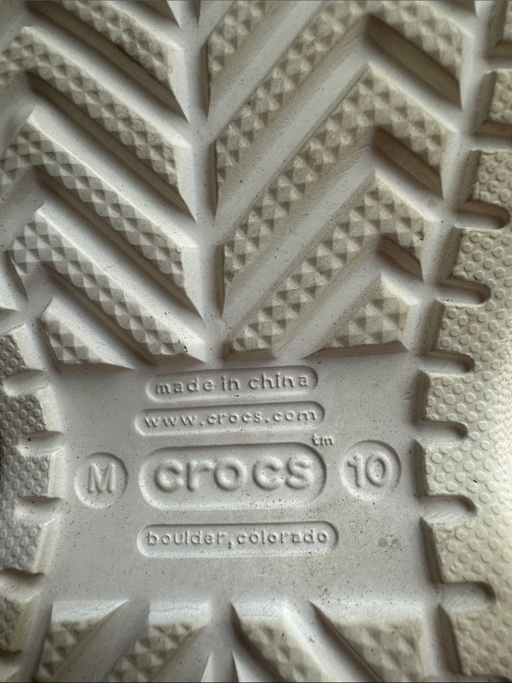 Men’s Islander Crocs size 10 - Picture 6 of 9
